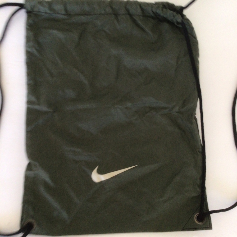 NIKE NYLON ARMY GREEN GYM SACK BACKPACK - Picture 2 of 9
